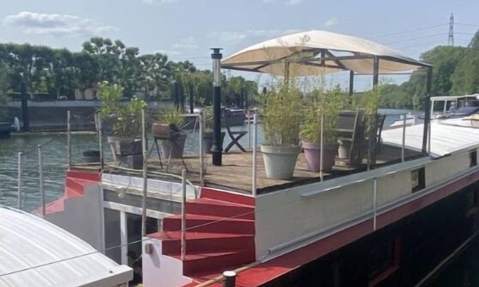 Epinay-sur-Seine Casa | Séjour Atypique sur une Péniche