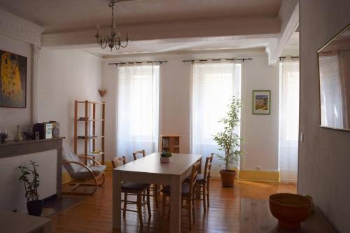 Dieulefit Apartamento | Séjour provençal