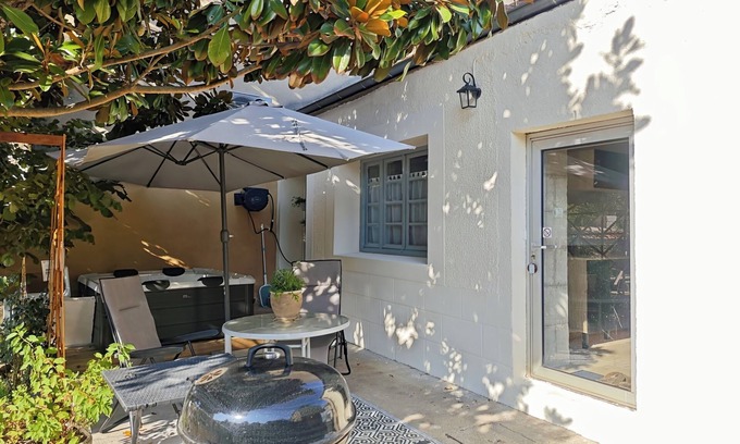 Le Bugue Casa | Séjournez au Gîte Üros: Terrasse Avec Spa, Parking Privé, Proche des Sites