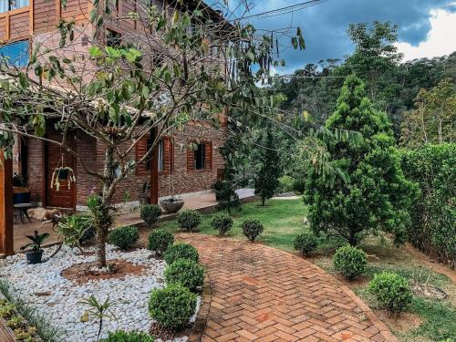 Domingos Martins Casa | Sítio Balango: Seu refúgio em Domingos Martins. Chalés para casais e casa para grupo de pessoas