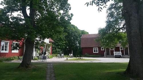 Koping Casa | Sörgårdens gästlägenhet 1-4 personer
