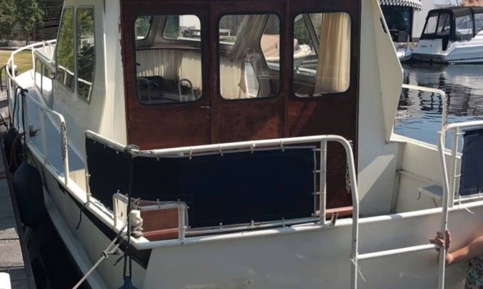Uberseestadt Alquiler De Eote | Süße Motoryacht Bremen City