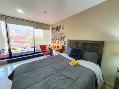 Ciudad López Mateos Apartamento | S08 MASTER SUITE Premium Frente al TEC CEM con Cocineta WiFi Balcón Parking Terraza
