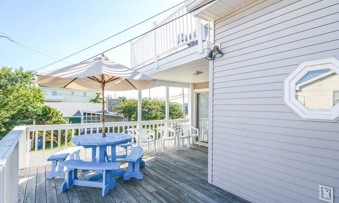 South Bethany Casa | S09N4: Stroll to the beach from this OCEAN BLOCK 4BR in South Bethany!
