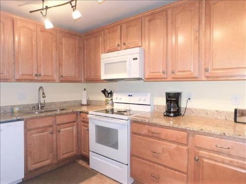 Demere Park Casa | S6 family friendly near tennis and pool peaceful upstairs very neat and well equipped family comfort