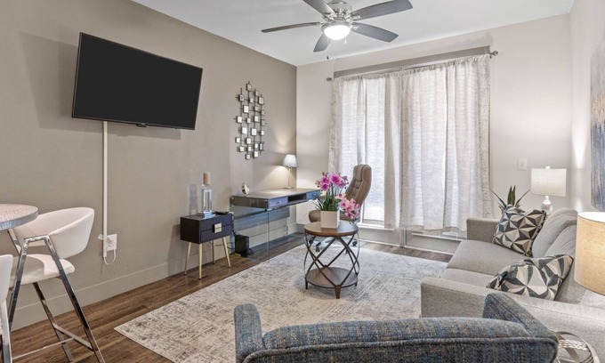 Forest Crest Apartamento | SA213 - Ginger's Hill Country's Luxury 1BD Pad