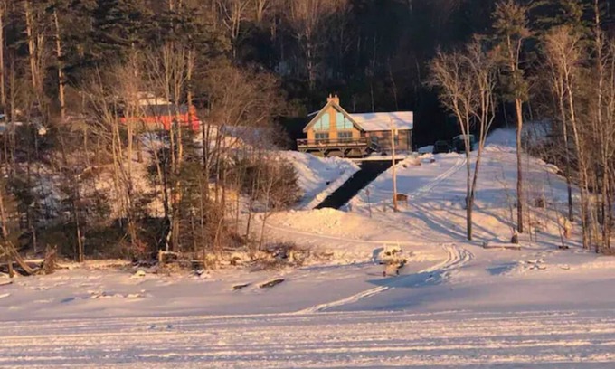 Northville Cabina | Sacandaga Lake Retreat With Hot Tub & Kayak