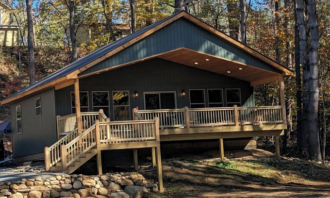 Town of Hope Casa | Sacandaga River Retreat - 2 Bedroom 1.5 bath home on the Sacandaga River