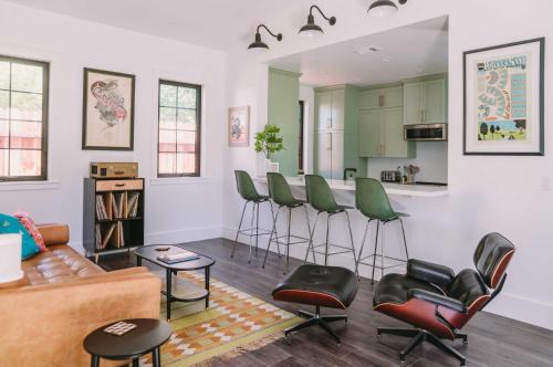 East Sacramento Casa | Sacramento Guest House with Patio about 5 Mi to Downtown