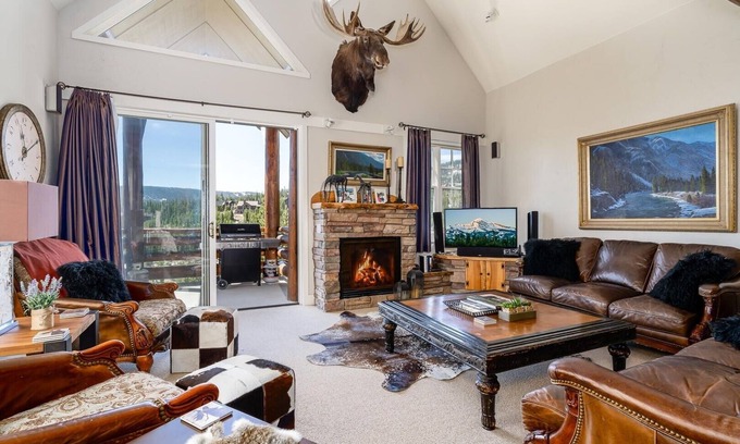 Saddle Ridge Condominio | Saddle Ridge V2 (3-Bedroom Condo) with Mountain view by Moonlight Basin Lodging