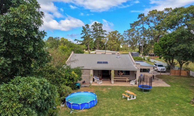 Rheenendal Otro | Saddle & Sunset Retreat -Charming Equestrian farmhouse in the countryside.