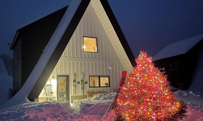 Rangeley Casa | Saddleback - Parmachenee A-Frame 4 - Bluebird Day