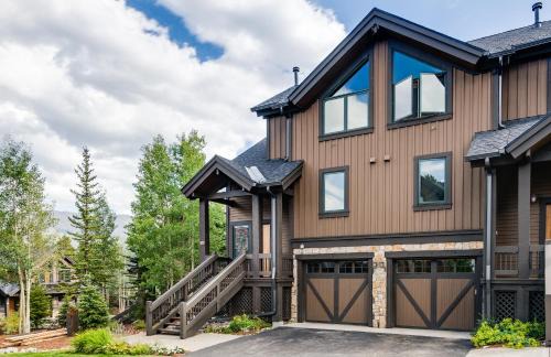 Four O'Clock Casa | Saddlewood Snowbird Townhome - Ski-In Ski-Out - Hot Tub