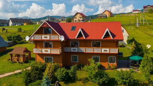Bukovel Casa | Sadyba u Halyny Sunrise