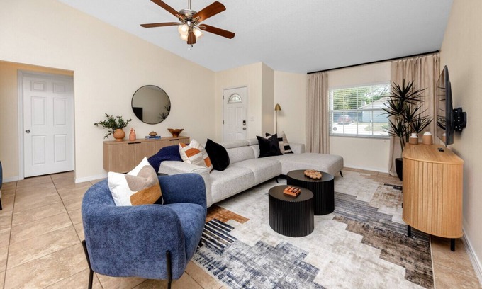 Terrace Park Apartamento | Summer Safari - GORGEOUS Home Near Busch Gardens & USF