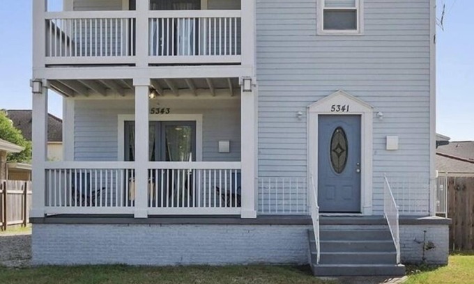 Gentilly Casa | Safe and charming! 2BR Gentilly gem with large private balcony