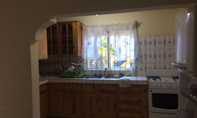 Port Antonio Casa | Hogar seguro, cómodo y asequible lejos de casa