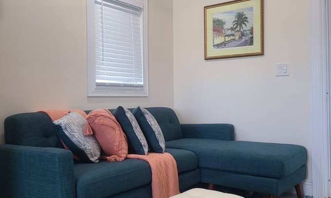 Nassau Cabaña | Safe Haven Cottage near Albany!