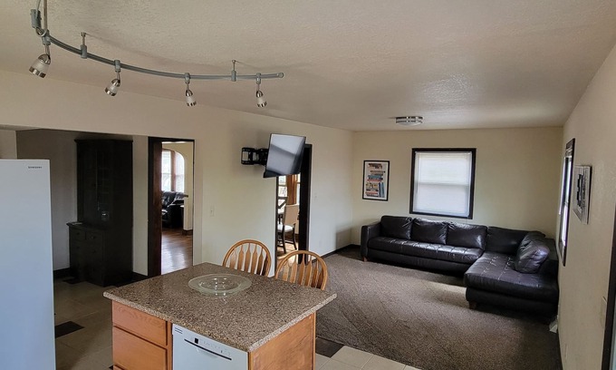Wauwatosa Casa | Safe location lively Wauwatosa and within 10 min of what Milwaukee has to offer.