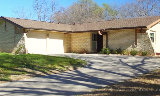 Leon Valley Casa | Safe, Peaceful Stay in a Centrally Located Home