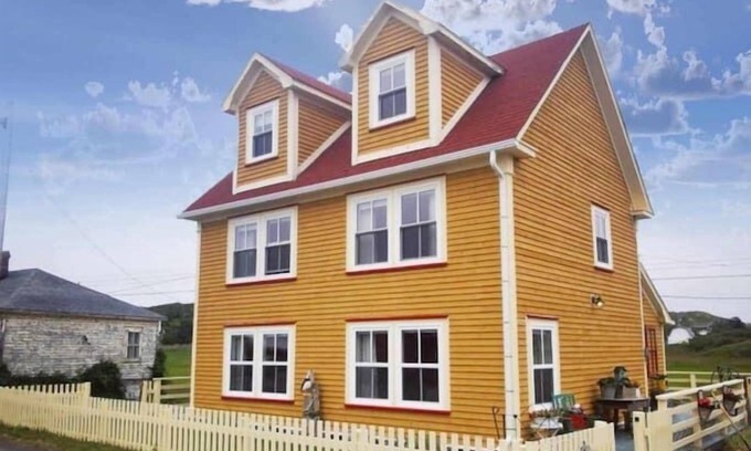 Twillingate Casa | Saffron House Summary