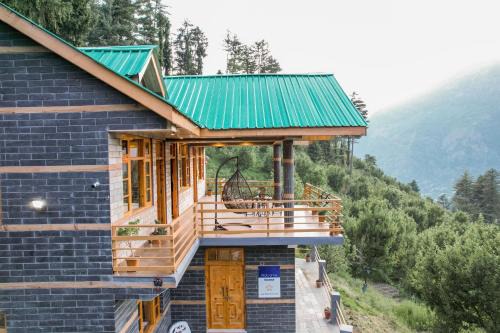 Naggar Casa | SaffronStays Kesar Villa, Manali - beautiful villa amidst an apple orchard - All clear roads