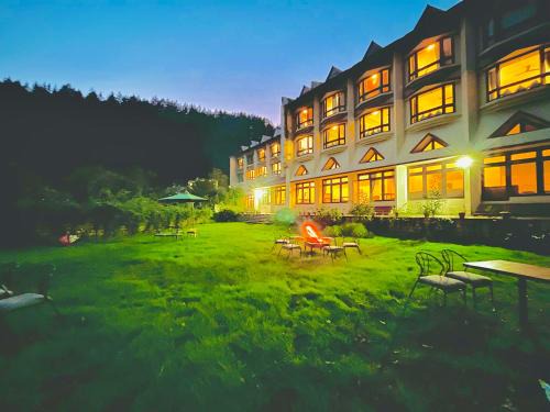 Buxar Hotel | Sagar Heritage Resort, Near Mall Road Manali