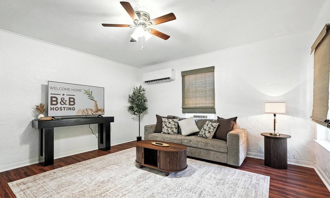 Elmwood Area Casa | Sage Retreat – Cozy Comfort