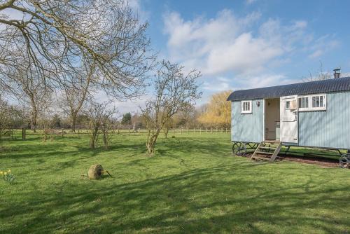 Framlingham Casa | Sage Shepherds Hut Boundary Farm, Framlingham