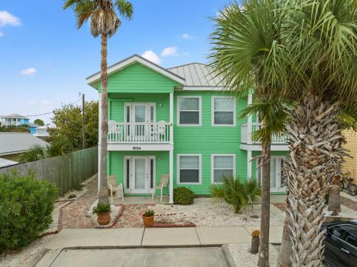 Holiday Beach Casa | Sago by the Sea: 2-Bed, 25-Bath Retreat Steps from the Beach, Sleeps 7!