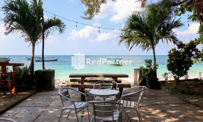 Tanjung Pandan Hotel | Sahabat Pantai Guest House Mitra RedDoorz