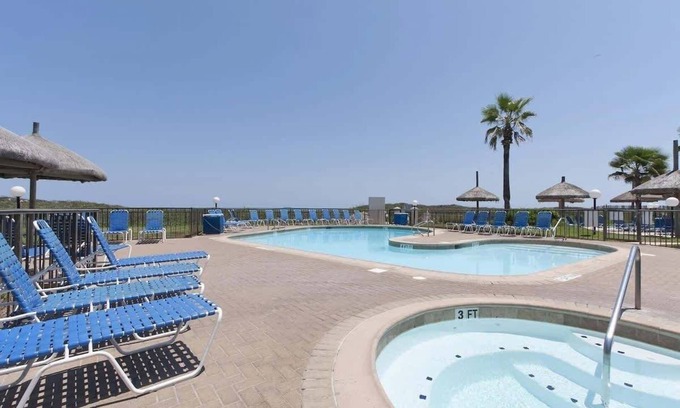 South Padre Island Apartamento | Saida Towers Iii- 3101 3 Bedroom Condo by RedAwning