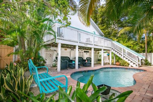 Bradenton Beach Casa | Sail Away Cottage