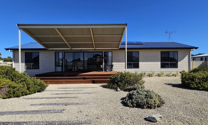 Waterhouse Casa | Sail Away - Great Entertainer