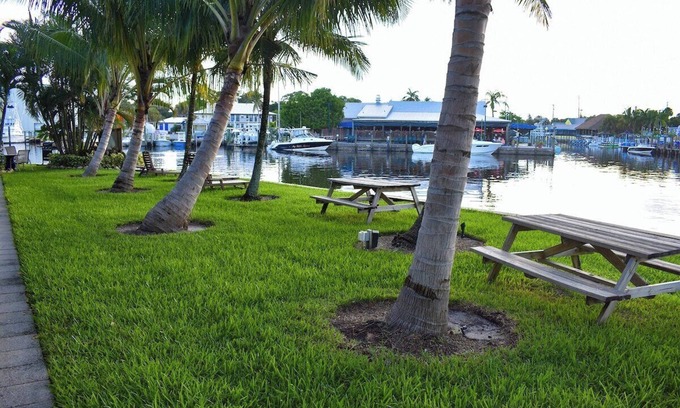 Stuart Apartamento | Sailfish Suites 2 - pet friendly & waterfront!!!