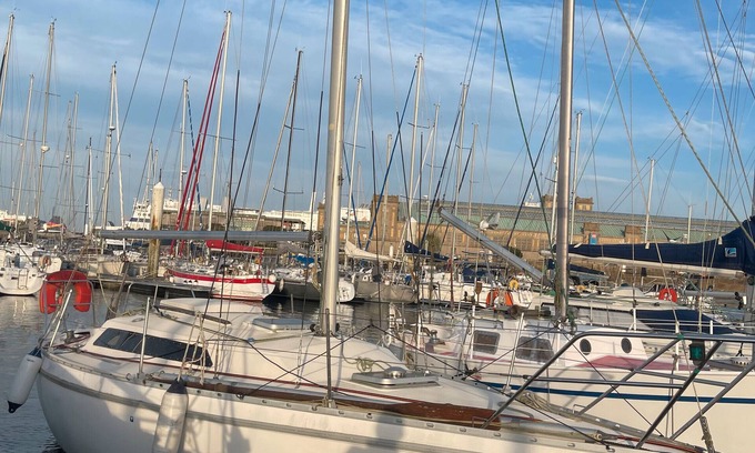 Cherbourg-en-Cotentin Alquiler De Eote | Barco 'Velero Miraflores' con vistas al mar, terraza privada y Wi-Fi