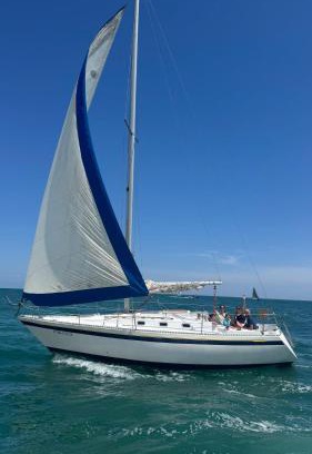 La Vila Olimpica del Poblenou Alquiler De Eote | Sailing Experience in Barcelona