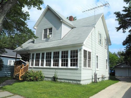 Manistee Casa | Sailor's Delight - Remodeled And Super Cute!