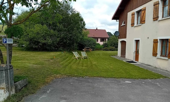 Saint-Antoine Apartamento | SAINT ANTOINE, 5 min from Métabief resort, 10 min from Lac Saint Point.