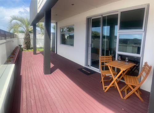 New Plymouth Apartamento | Saint Aubyn Retreat
