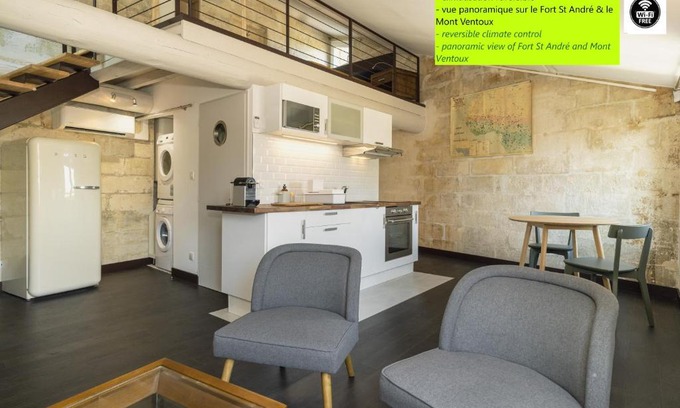 Villeneuve-les-Avignon Apartamento | Saint Eloi - duplex centre historique de VILLENEUVE LES AVIGNON