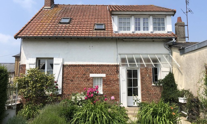 Offranville Chalet De Esquí | Saint Exupery, town house with garden