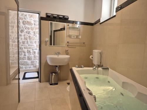 Brinje Apartamento | Saint James Apartment