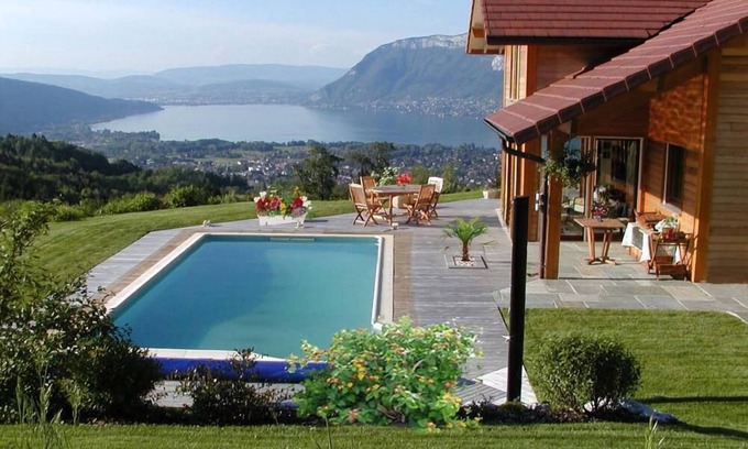 Saint-Jorioz Villa | Saint Jorioz: Casa con jardín