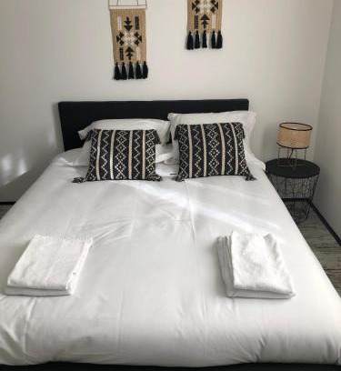 Republique Apartamento | Sainte Cécile 6/Studio Elégant et Central
