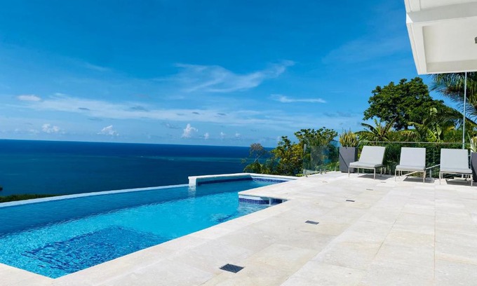 Pristine Bay Casa | Saints Ridge House