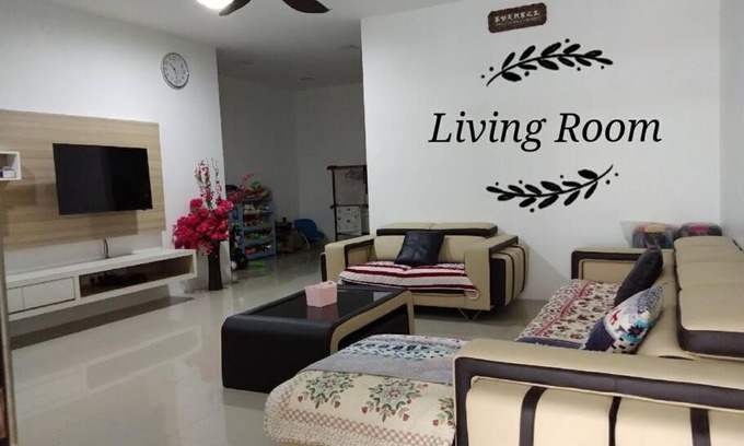 Miri Casa | Sakura Homestay 4 bedrooms 14pax- Eaton Hills Padang Kerbau Miri