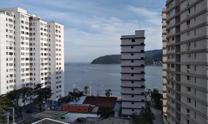 Sao Vicente Apartamento | Sala living vista mar Wi-fi e smart tv