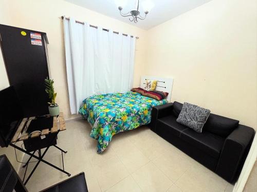 Deira Casa | Salahuddin Metro Home Stay