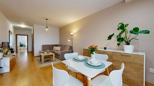 Galanta Apartamento | SALAN Apartman GALA